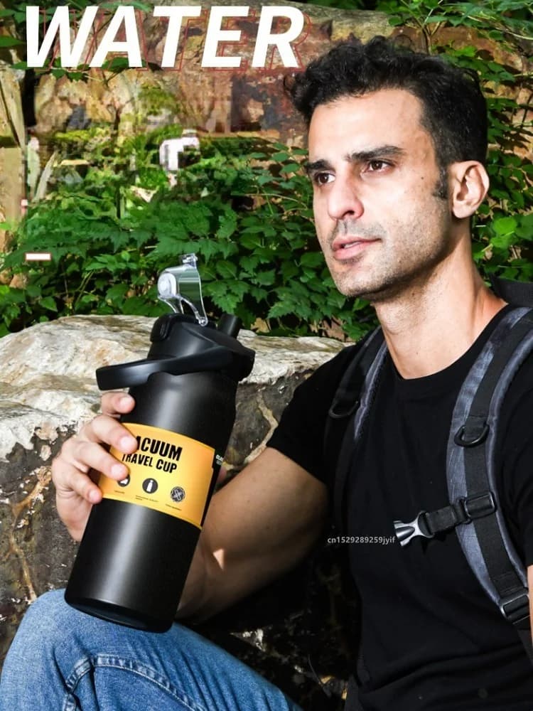 Suuri urheilutermos pillillä 0.8-1.5L